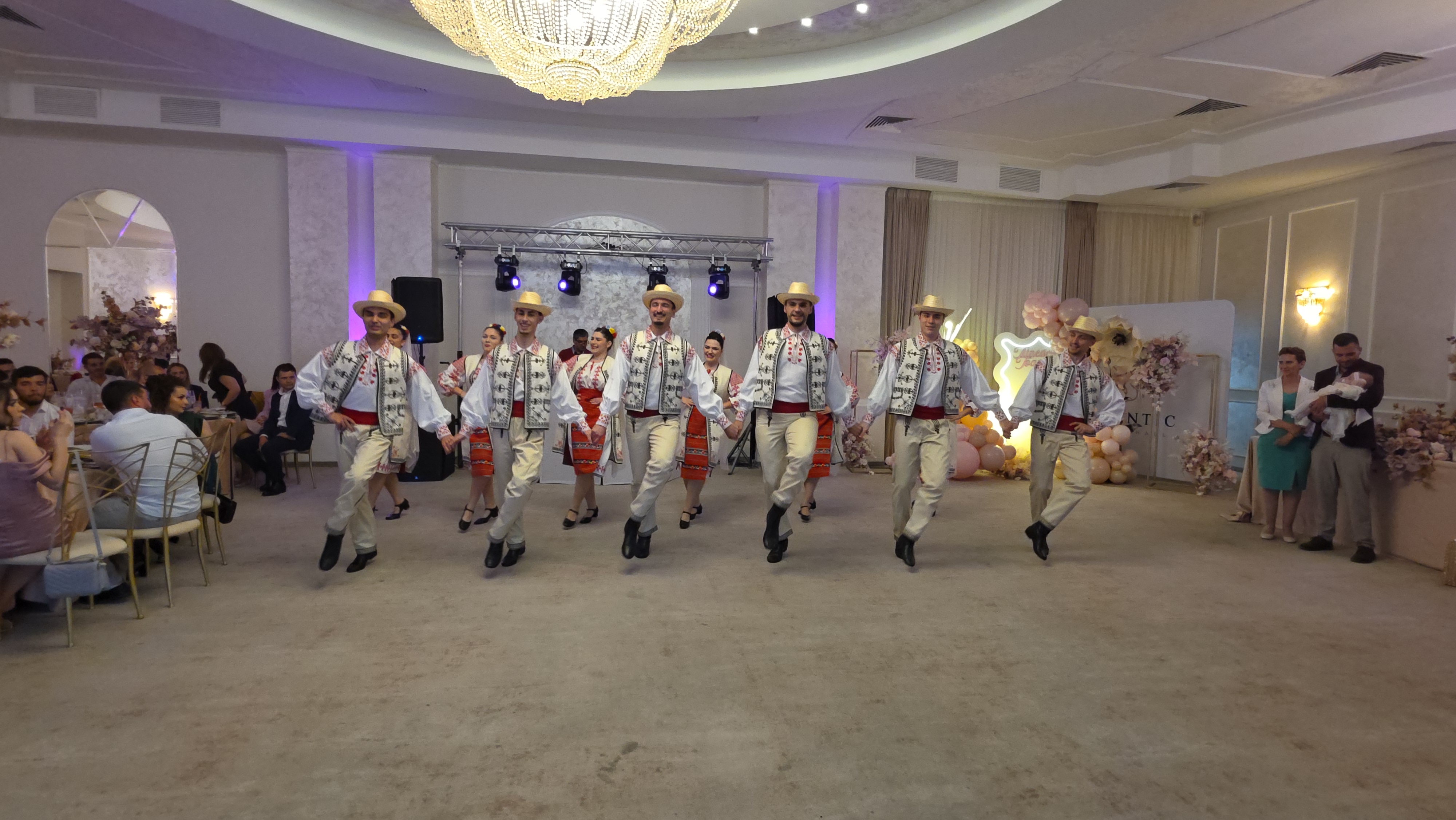 Tradiție și emoție la un botez de poveste! ✨